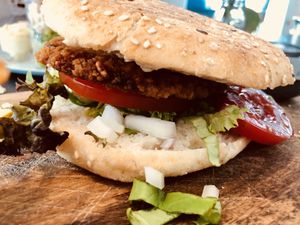 vegan quinoa cauliflower burger  at Madam Jeanne in Lebbeke