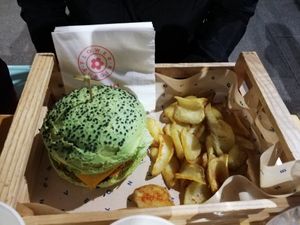 Jungle at Flower Burger in Bergamo