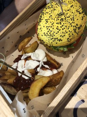   at Flower Burger in Bergamo