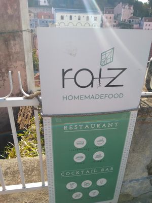 Sign at gate. at Raiz in Sintra