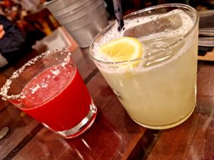 Red fruits margarita and lemonade at Raiz in Sintra