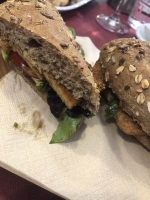 Tempeh sandwich at Raiz in Sintra