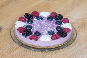 Raspberry cheesecake at Banket Yvette in Best
