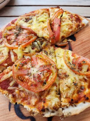 Vegan margherita pizza at Winnies in Queenstown