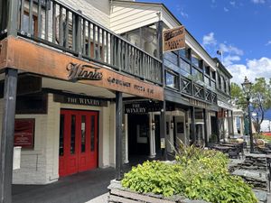 Exterior   at Winnies in Queenstown