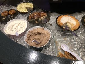 The Kahlua mousse (left from the chocolate mousse) was also very good at El Castillo in Valkenburg