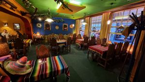 Inside, at the end of dinner, in the beginning it was full at El Castillo in Valkenburg