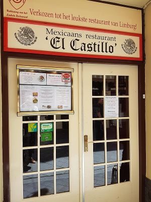 Front (unfortunately closed for lunch) at El Castillo in Valkenburg