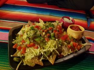 Nachos met vegan kaas en vegan dips at El Castillo in Valkenburg