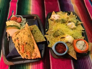 Garmic bread and nachos  at El Castillo in Valkenburg