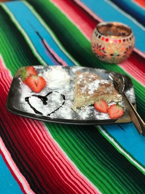 ‘Cocos pie’ tasted great! Many vegan options! Staff was familiair with veganism. Also used iron straws and they use vegan soap in the restroom. Very informal, lots to do for ki at El Castillo in Valkenburg