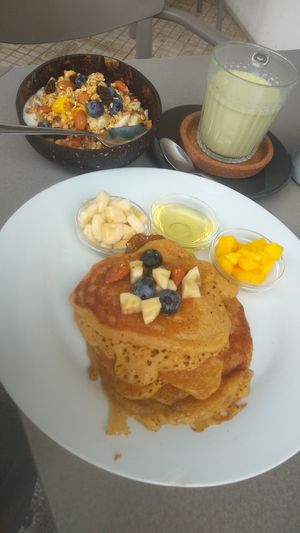 Breakfast at Kirana Cafe in Peniche