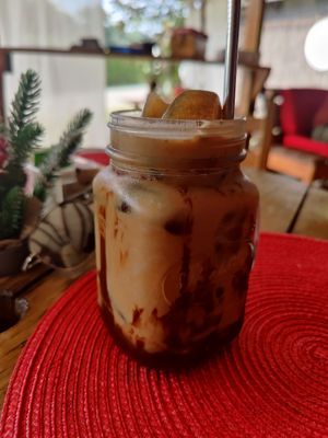 Vegan Iced Mocha w Coconut Milk at Aroma Coffee Bar in Cahuita