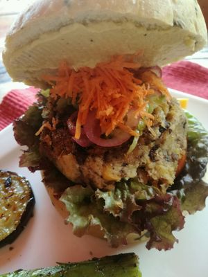 vegie burger at Aroma Coffee Bar in Cahuita