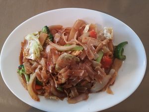 Drunken Noodles at Thai Tanic in Destin