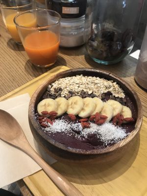Acai smoothie bowl at Trueberry - Omotesando in Tokyo
