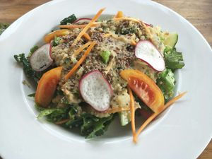 Quinoa Salat Yammi! at Livingwell in Ungasan
