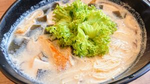 soy milk miso ramen at Saute-san 素特-さん in Central Singapore