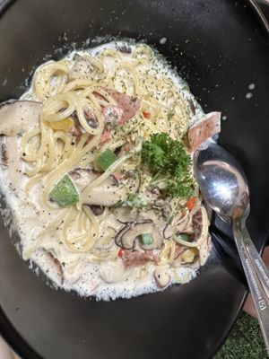 Soy milk spaghetti  #Veganuary at Saute-san 素特-さん in Central Singapore