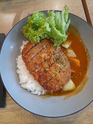 Homemade curry katsu don with rice at Saute-san 素特-さん in Central Singapore