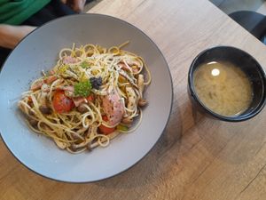 Truffle aglio olio with miso soup at Saute-san 素特-さん in Central Singapore