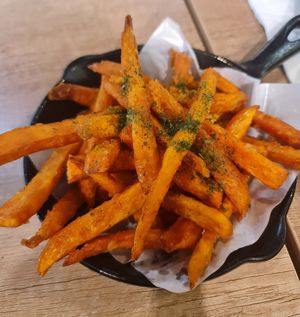Sweet Potato 🍟 ~13/11/22 at Saute-san 素特-さん in Central Singapore