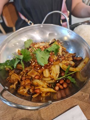 Malahotpot single ~13/11/22 at Saute-san 素特-さん in Central Singapore