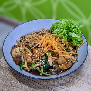 Vegan Lion Mane Teriyaki Udon at Saute-san 素特-さん in Central Singapore