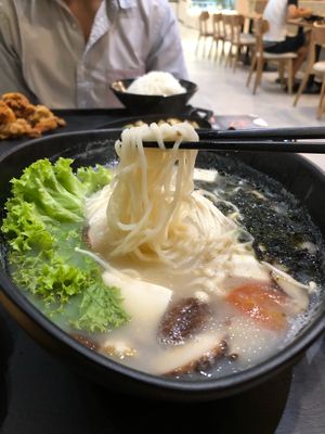 Soya milk tomatoes ramen at Saute-san 素特-さん in Central Singapore