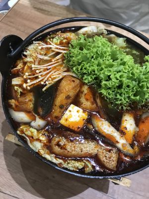 Mala hotpot at Saute-san 素特-さん in Central Singapore