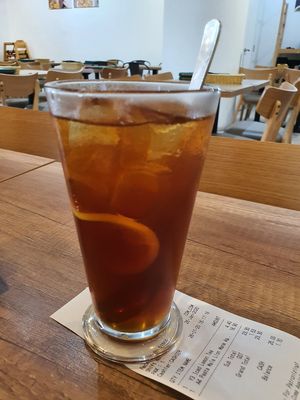 Ice lemon tea at Saute-san 素特-さん in Central Singapore