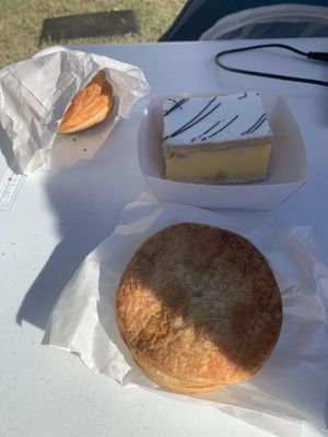 Mince pies & vanilla slice at Flour of Life Bakery in Helensvale