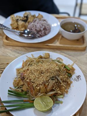 Padt Thai at So​ Vegan in Bangkok