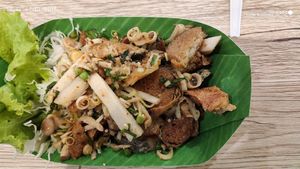 Laab pla at So​ Vegan in Bangkok