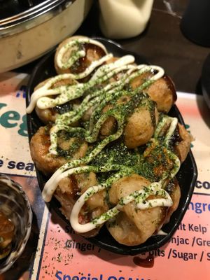Vegan takoyaki at Self Takoyaki Bar IDUCO in Osaka