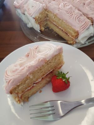 strawberry sponge at Good Intentions in Christchurch