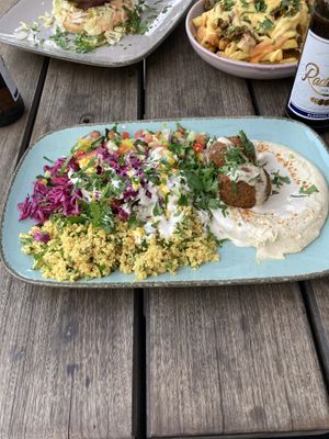   at Hummus Küch' in Frankfurt