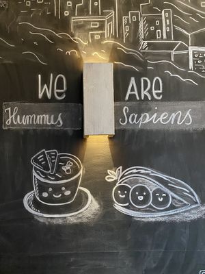   at Hummus Küch' in Frankfurt