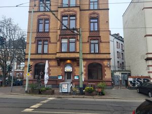 Hello from the other side😅🙋🏽‍♂️ at Hummus Küch' in Frankfurt