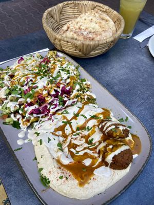 Mixed hummus plate   at Hummus Küch' in Frankfurt