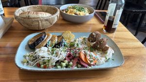   at Hummus Küch' in Frankfurt