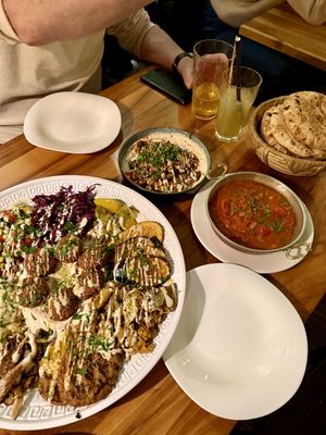   at Hummus Küch' in Frankfurt