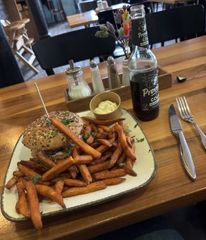   at Hummus Küch' in Frankfurt