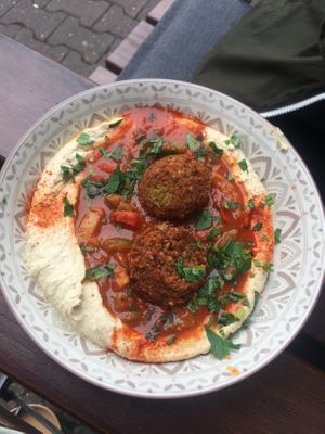 Hummusschuka at Hummus Küch' in Frankfurt