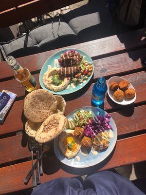 Küch Spezial und Kebap Teller mit extra Falafeln at Hummus Küch' in Frankfurt
