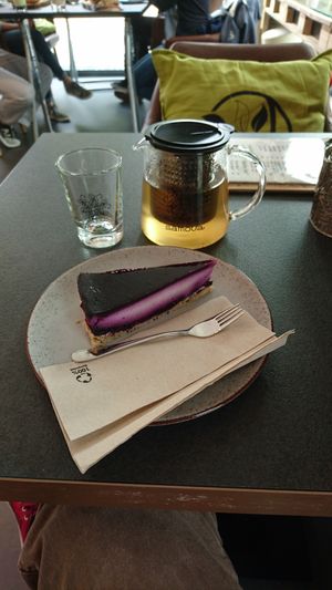 Samovar for tea with herb blend and a "Käsekuche", cheesecake. at Vabiou's in Hamburg