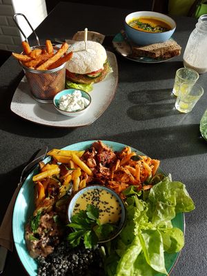 jackfruitbowl at Vabiou's in Hamburg