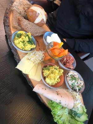 Large hearty breakfast  at Vabiou's in Hamburg