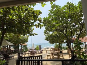 Lovely view and breeze  at Beach Restaurant in Arugam Bay