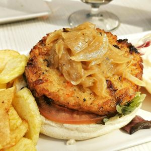 Burger at La Casa de la Montaña in Jaca